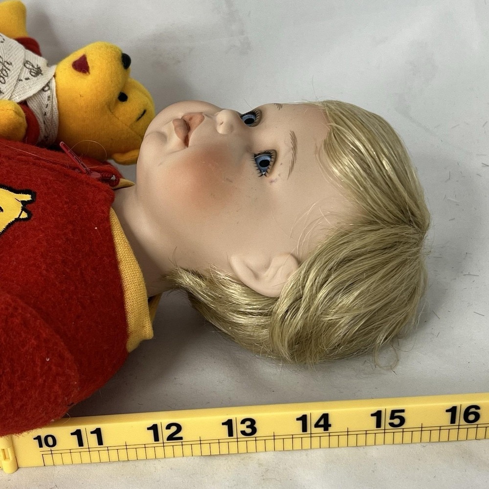 Winnie The Pooh Ashton Drake Cindy McClure Baby Doll w Plush Bear Disney EUC 15" - Picture 13 of 13